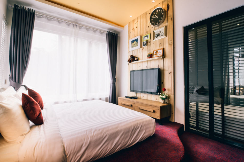 มังกี้เฮาส์ Hotel เชียงใหม่ ภายนอก รูปภาพ